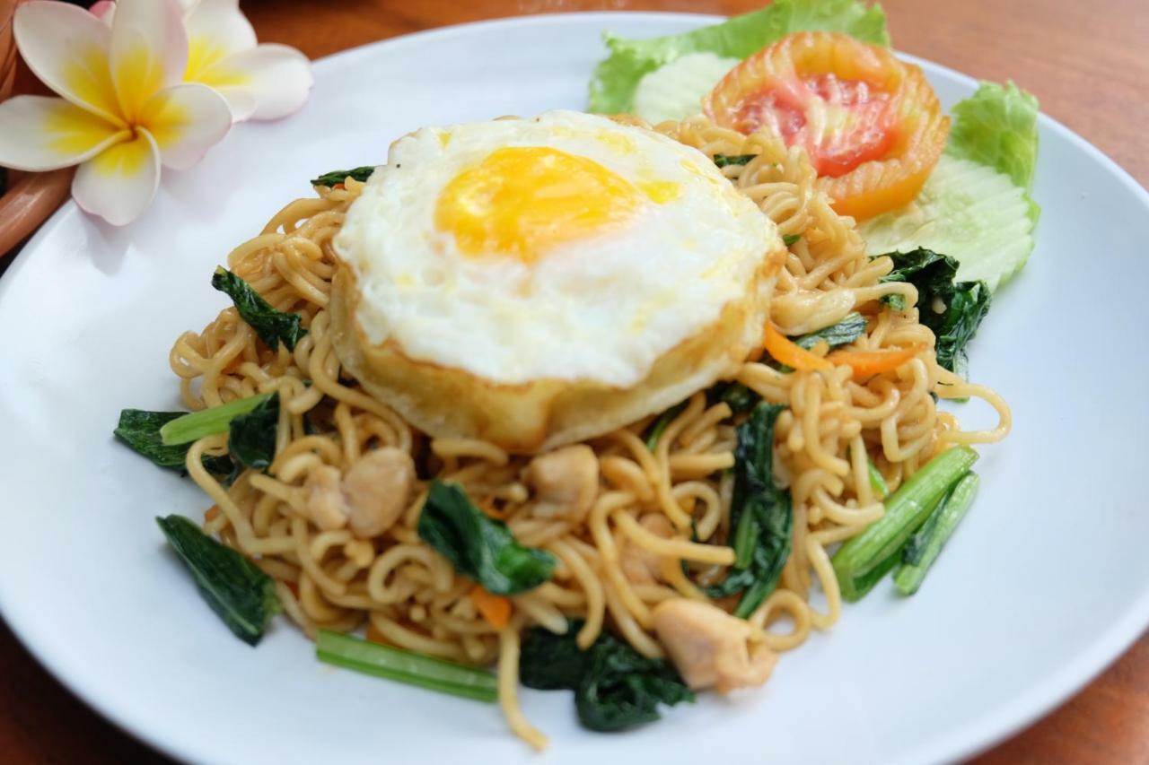 Wisma tamu D'pande Kuta 2*